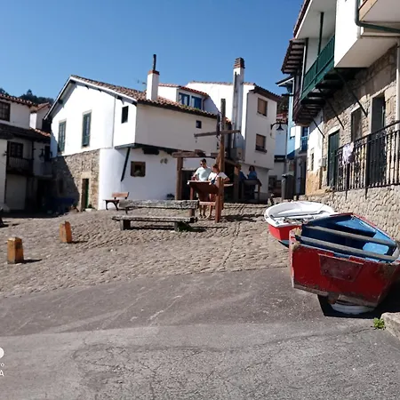 Tazones,79 Apartment