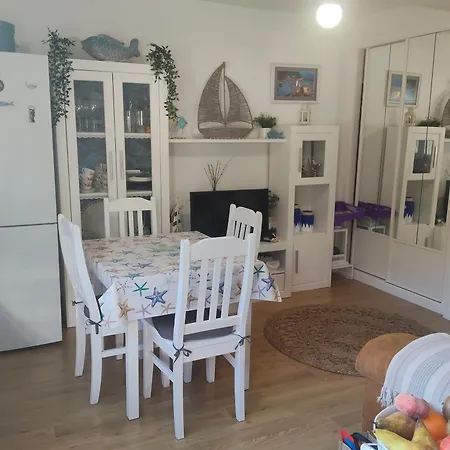 Tazones,79 Apartment
